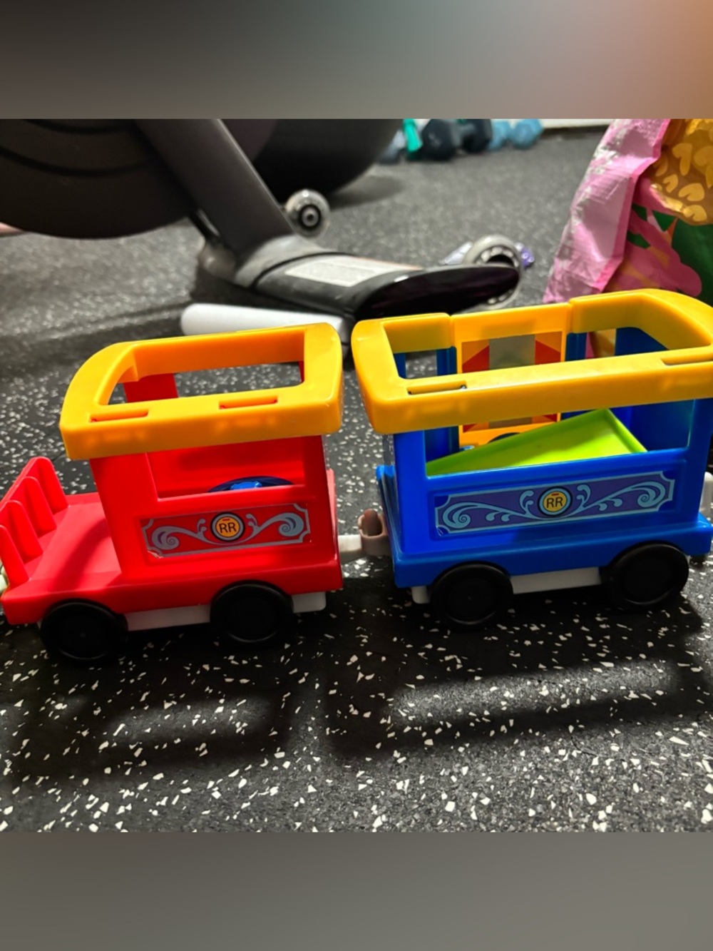 Little People Circus Train Load & Go 2012 Engine & 3 Cars Fisher Price - Picture 5 of 6